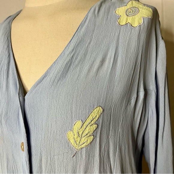 Vintage 90s Blue Yellow Graphic Floral Embroidered Rayon Cropped Blouse - Picture 2 of 7
